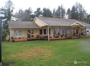 16410 Sandridge Rd, Long Beach, WA 98631