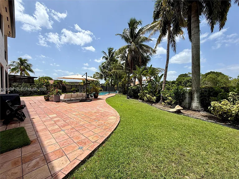 1764 SW 151st Pl — Photo 38
