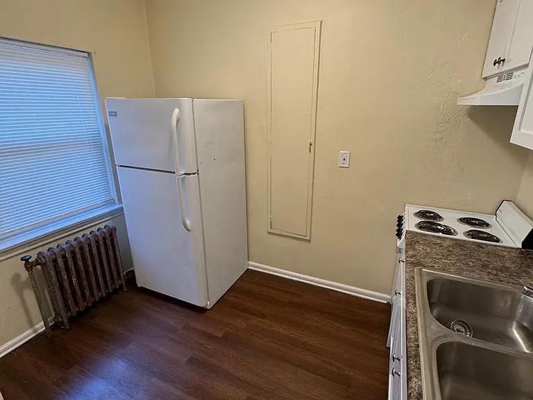 912 Haskell Ave — Photo 4