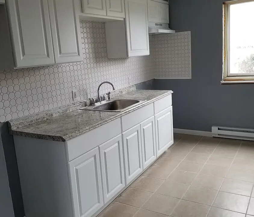 79 Yaun Ave #2