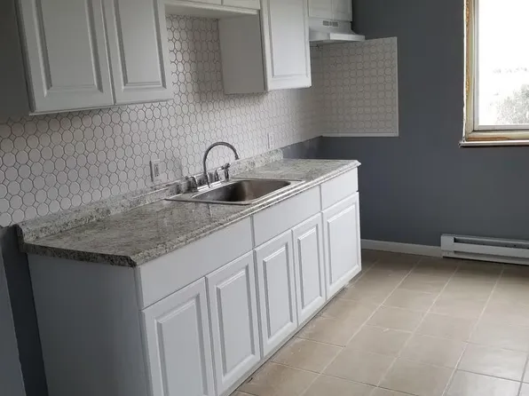 79 Yaun Ave APT 2, Liberty, NY 12754