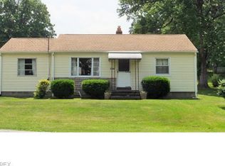 2754 Springfield Lake Blvd, Akron, OH 44312
