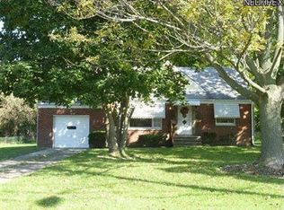 5715 W 220th St, Fairview Park, OH 44126