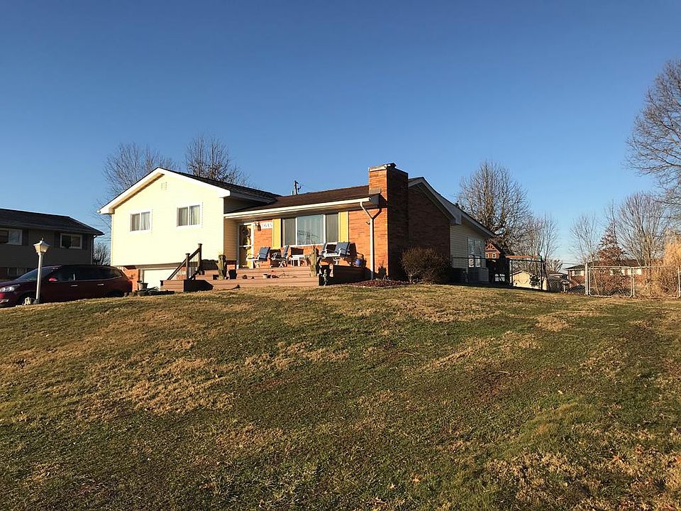 1st image of 2645 Brookhaven Dr
