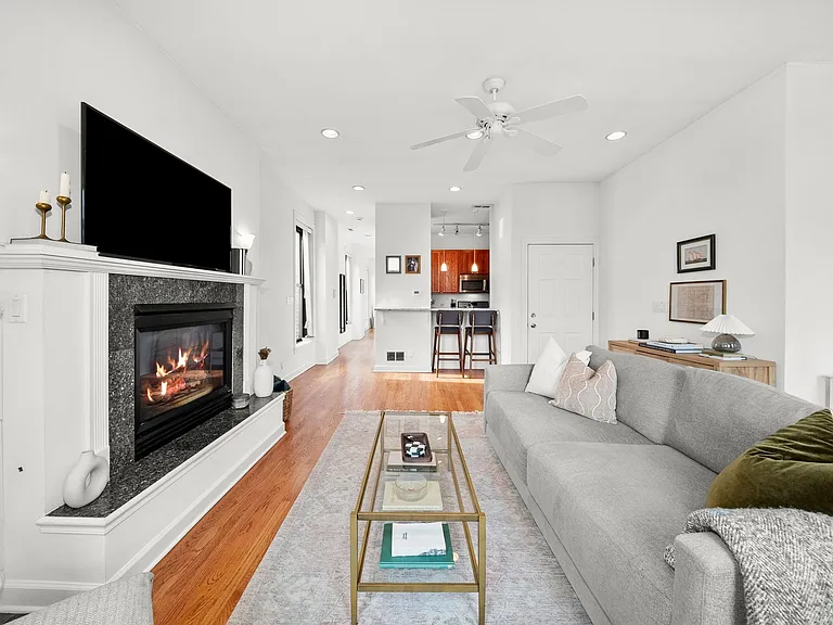 1434 N Bosworth Ave — Photo 7