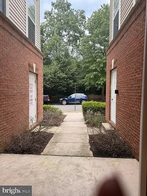 3 bed, 2.5 bath, 1524 sqft, $3,100 — Photo 3