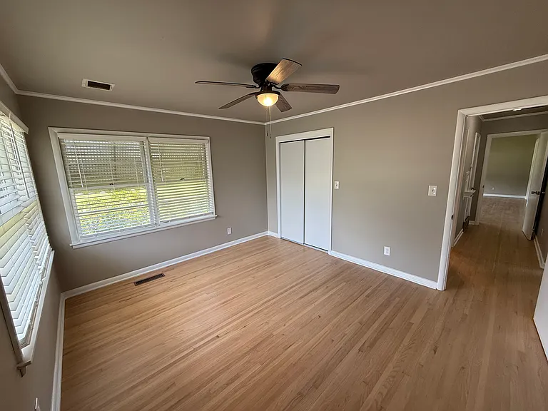 727 N Main St — Photo 10