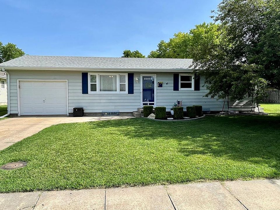 114 Craig St, Ellinwood, KS 67526 Zillow