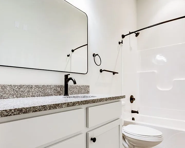NOW LEASING - GALLERY GARDEN APTS — Photo 44