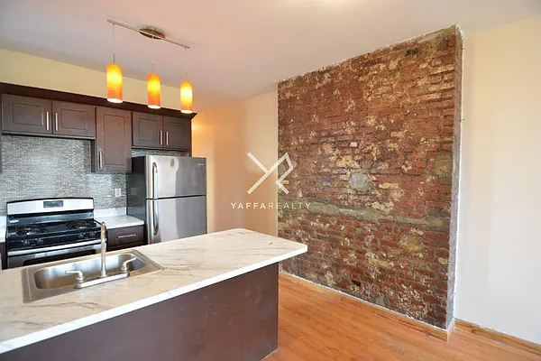 Rented by Yaffa Realty LLC | media 14