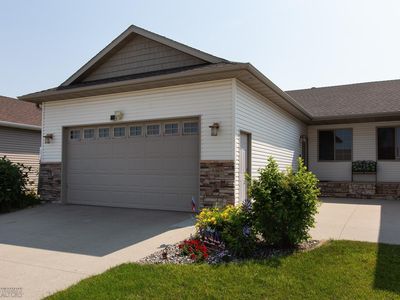 4468 53rd St S, Fargo, ND, 58104