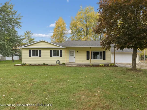 1936 Elmwood Dr, Lennon, MI 48449