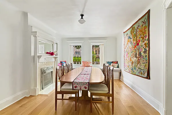 Sold by Compass | media 2