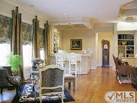 5th image of 5544 Riverton Ct