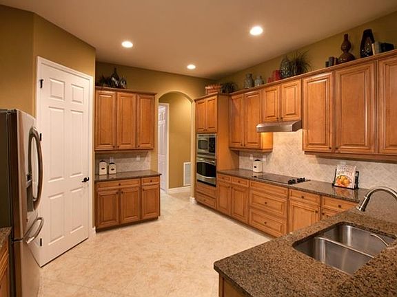 3rd image of 5636 Royal Poinciana Way 34291
