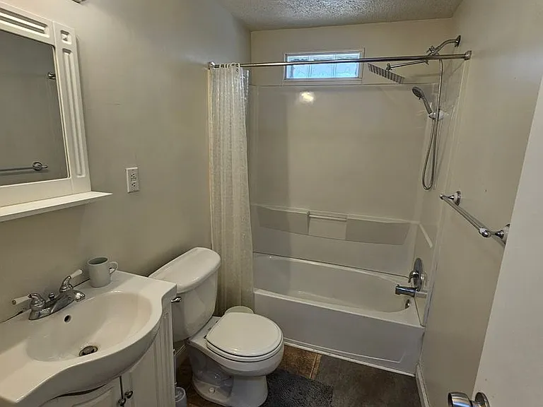 15202 Aldene Ave — Photo 13