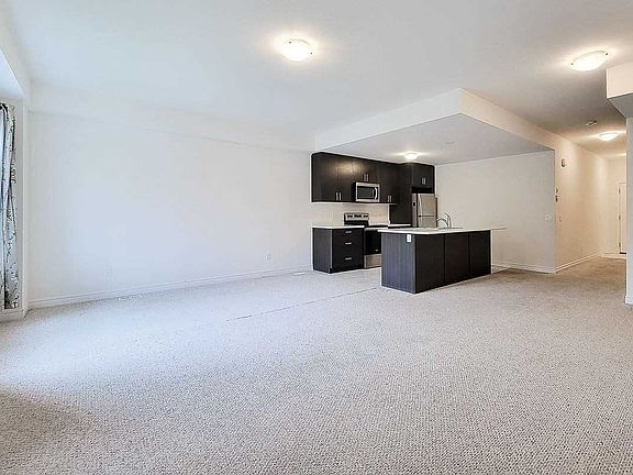 4th image of 77 Diana Ave #61