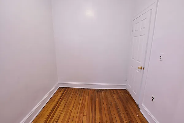 Rented by Clove Realty LLC | media 17