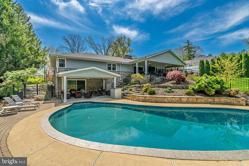 Thumbnail 15