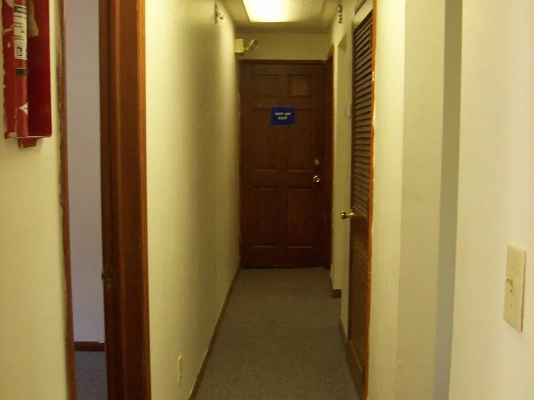 100 Robbins Rd #B — Photo 5