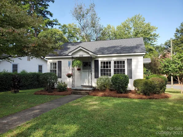 300 Circle Ave, Charlotte, NC 28207
