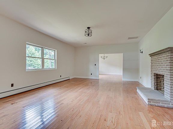 3rd image of 120 Codington Ave