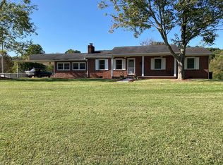 1992 Siam Rd, Elizabethton, TN 37643