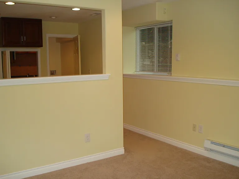 616 W Emerson St #B2 — Photo 5