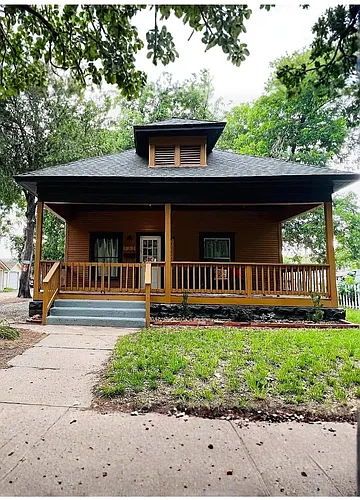 233 S Vine St Photo 1 233 S Vine St Photo 1