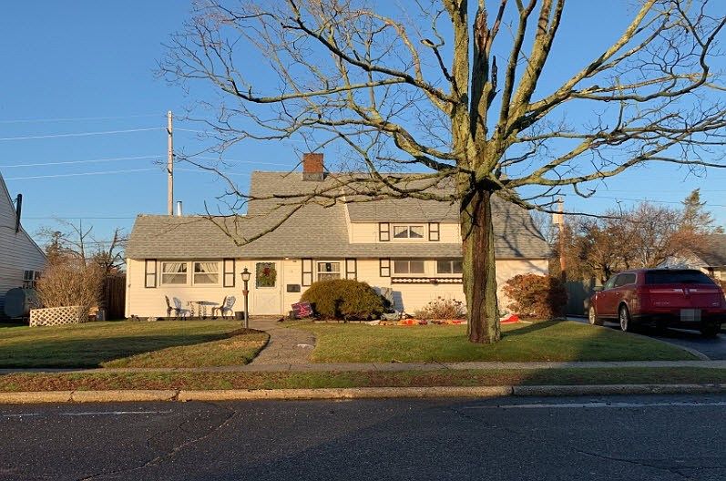 1st image of 18 Grace Ln