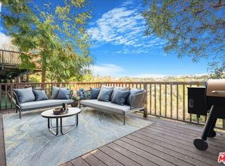 962 N Tigertail Rd, Los Angeles, CA 90049
