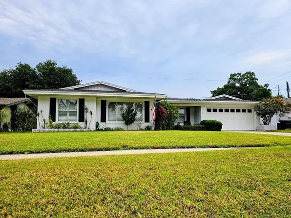 2186 Oak Grove Dr, Clearwater, FL 33764