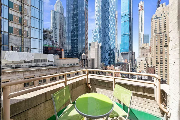 Rented by Keller Williams NYC | media 12