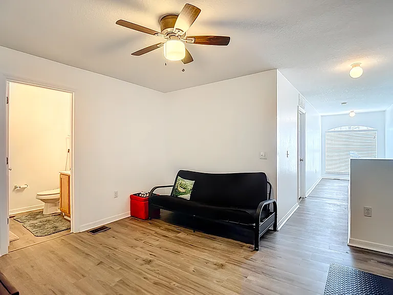 9856 Ashburn Lake Dr #1 — Photo 31