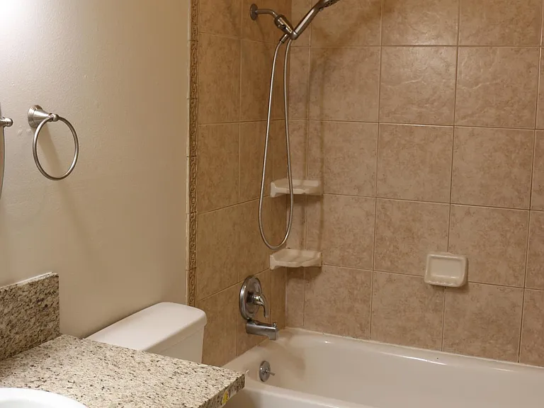 617 W Granger Ave #27 — Photo 16