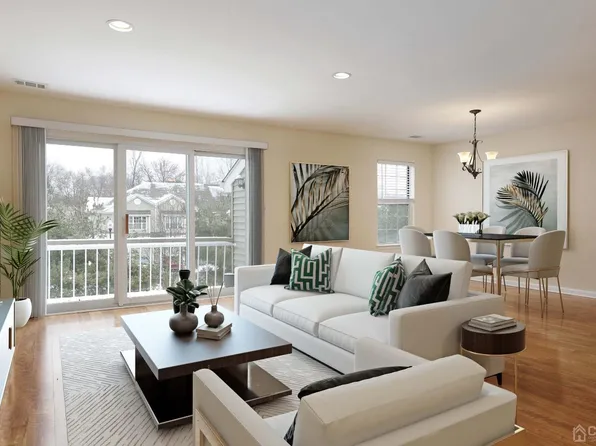 82 Nicole Ct, Old Bridge, NJ 08857