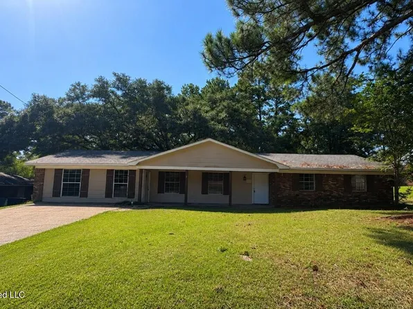 1009 Laurelwood Dr, Clinton, MS 39056