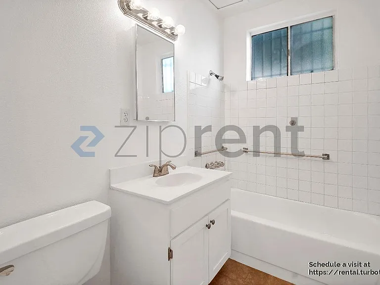 2458 S Normandie Ave #2 — Photo 7