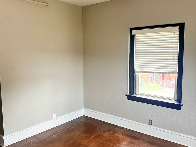 151 N Fountain St — Photo 58