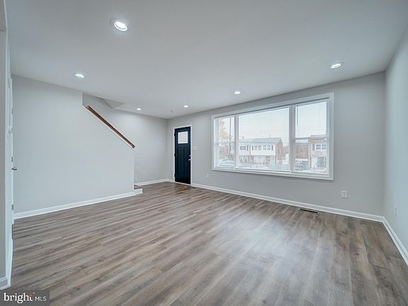 2nd image of 2225 Afton St