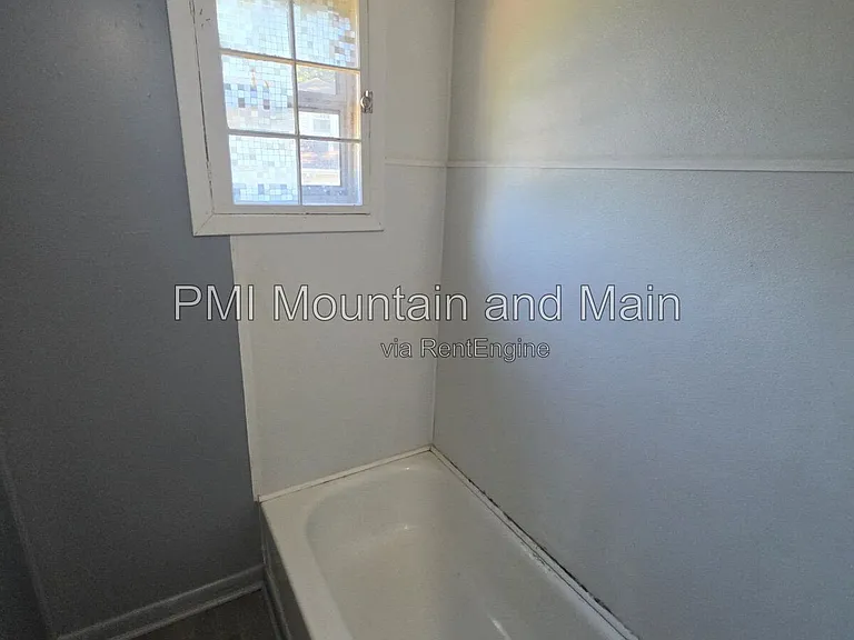 51 Summit St #1 — Photo 24