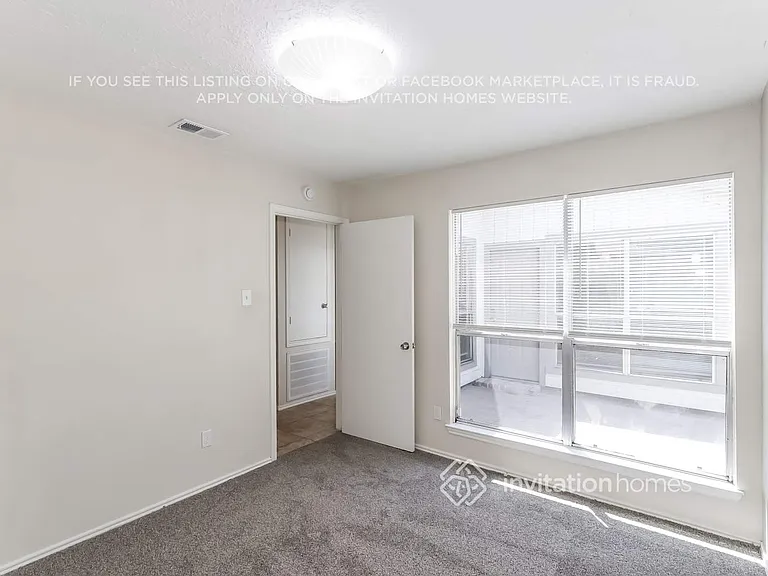 11514 Dell Hollow Dr — Photo 12