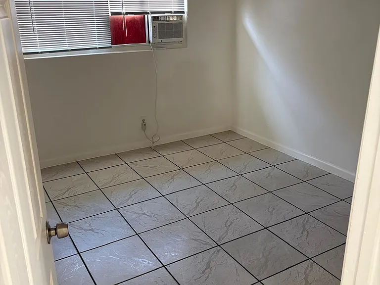 44040 Division St #8 — Photo 8