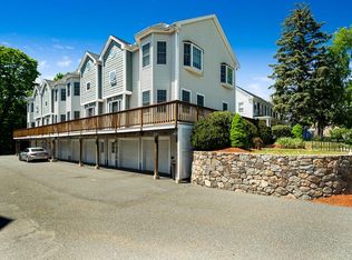 560 Main St APT 1, Woburn, MA 01801