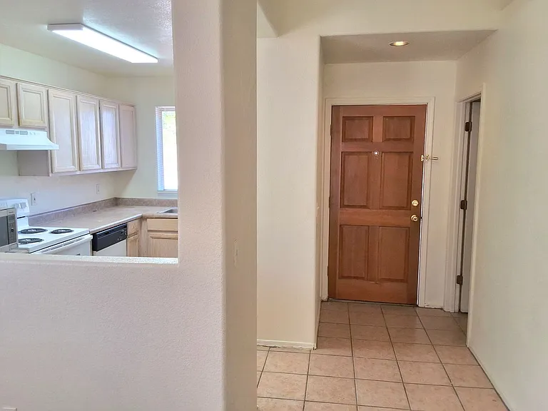 7384 E Cross Ridge Pl — Photo 3