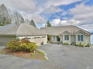 2307 NE Castle Dr, Poulsbo, WA 98370