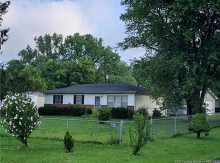 5201 Cherokee Dr NE, Corydon, IN 47112