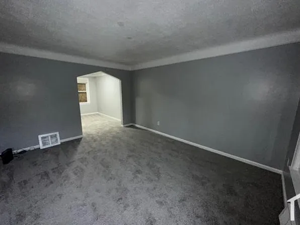 20525 Schoenherr St, Detroit, MI 48205