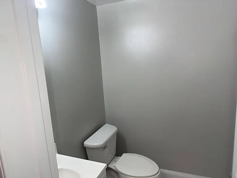 917 Hamilton St NW — Photo 2