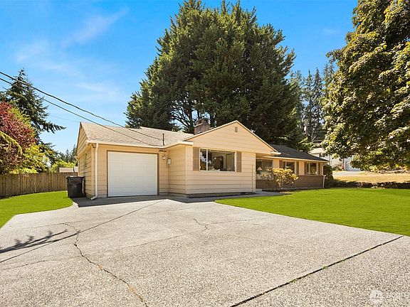 3rd image of 7428 229th Street SW